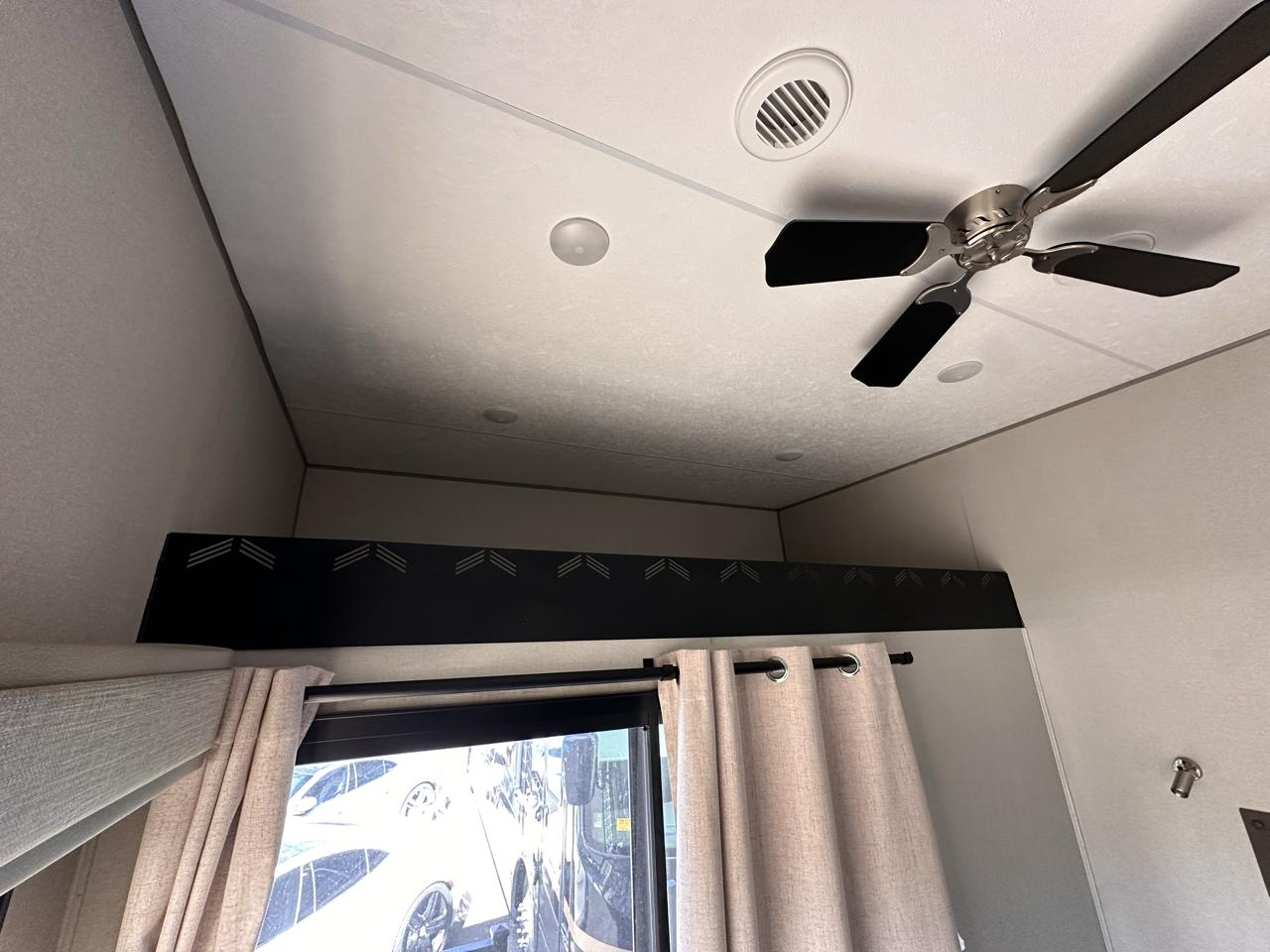 Coachmen Catalina  2025