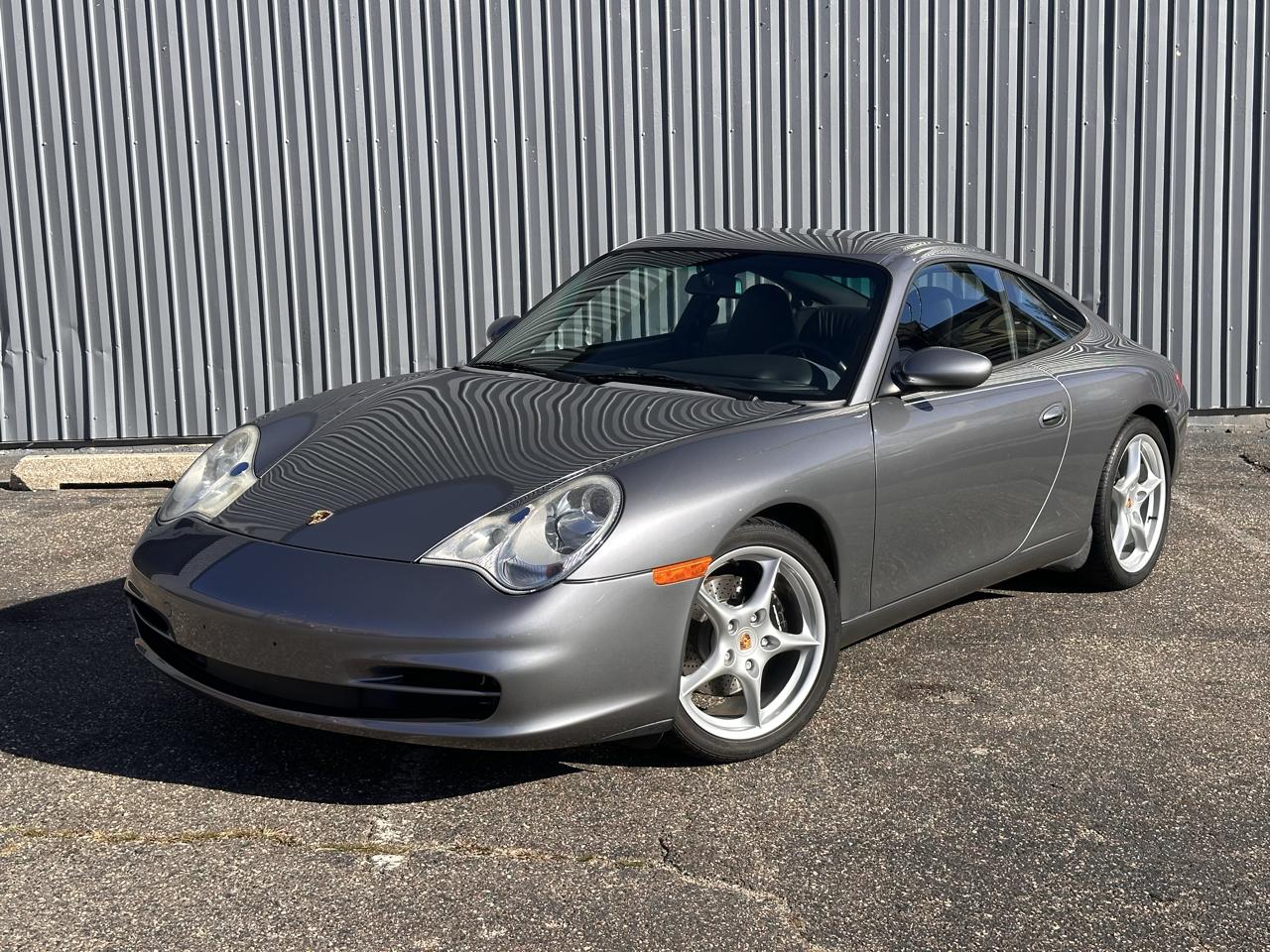 Porsche 911 Carrera 2 2D Coupe 2002