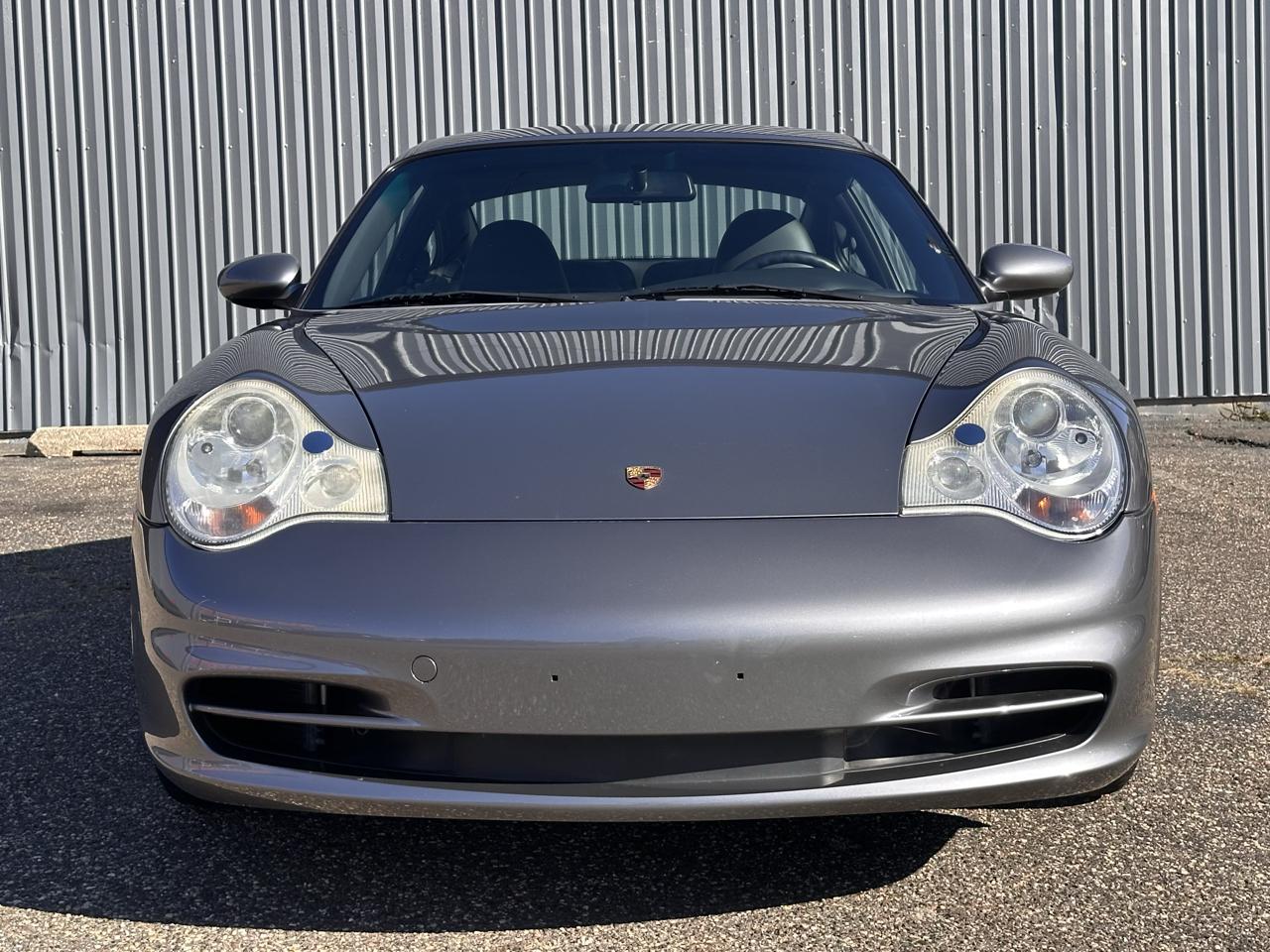 Porsche 911 Carrera 2 2D Coupe 2002