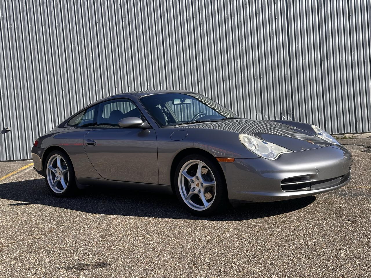 Porsche 911 Carrera 2 2D Coupe 2002