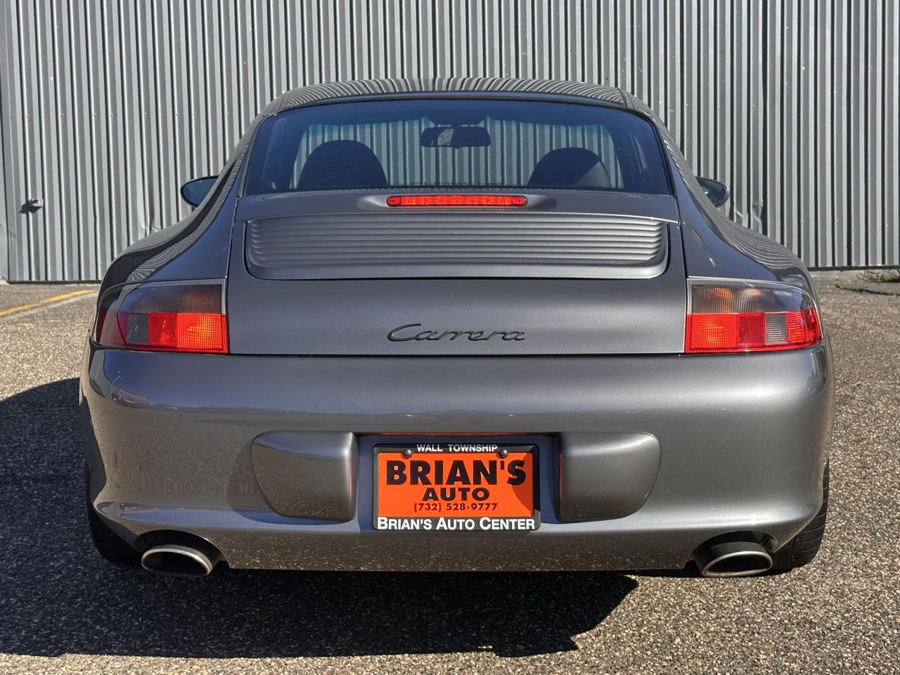 Porsche 911 Carrera 2 2D Coupe 2002