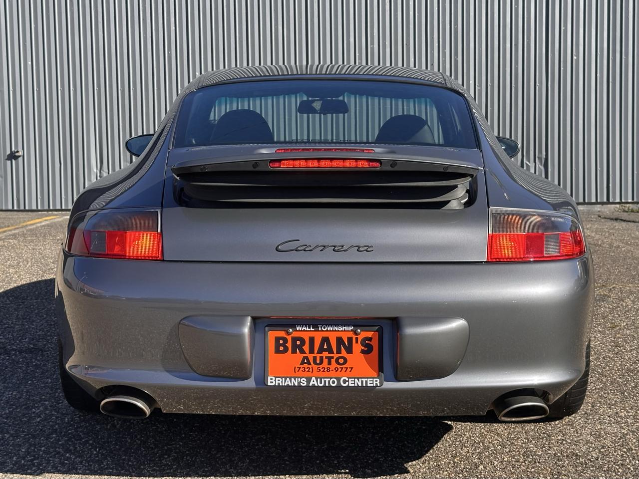 Porsche 911 Carrera 2 2D Coupe 2002