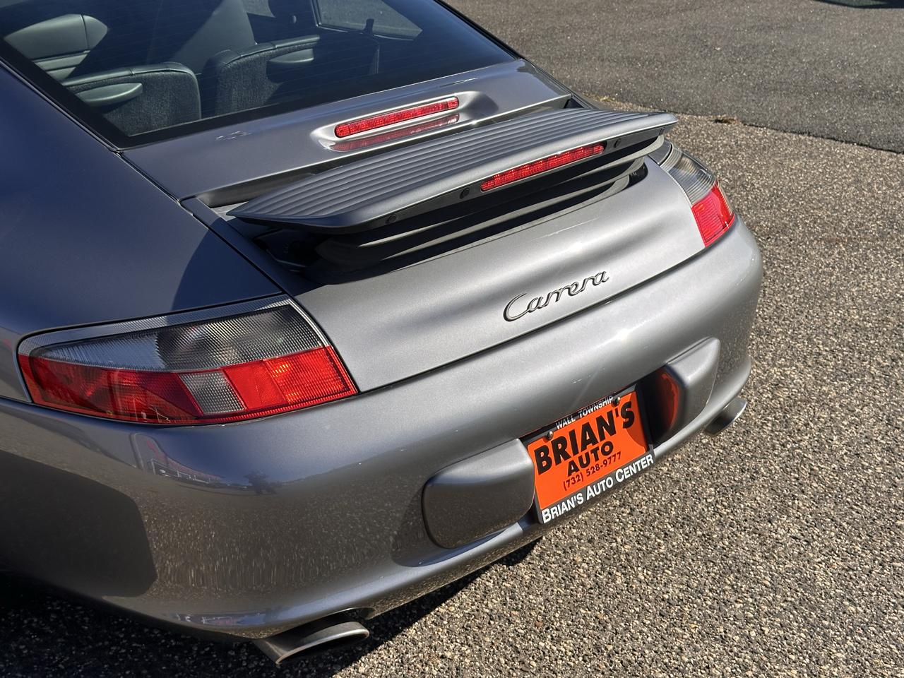 Porsche 911 Carrera 2 2D Coupe 2002
