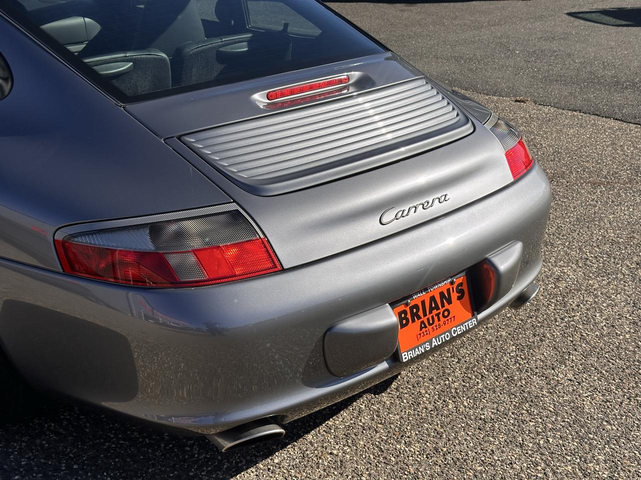 Porsche 911 Carrera 2 2D Coupe 2002