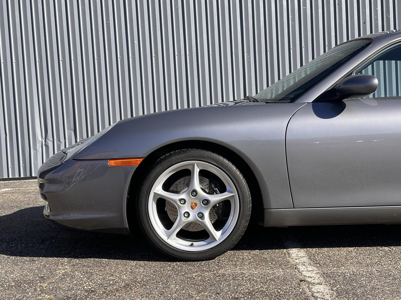 Porsche 911 Carrera 2 2D Coupe 2002