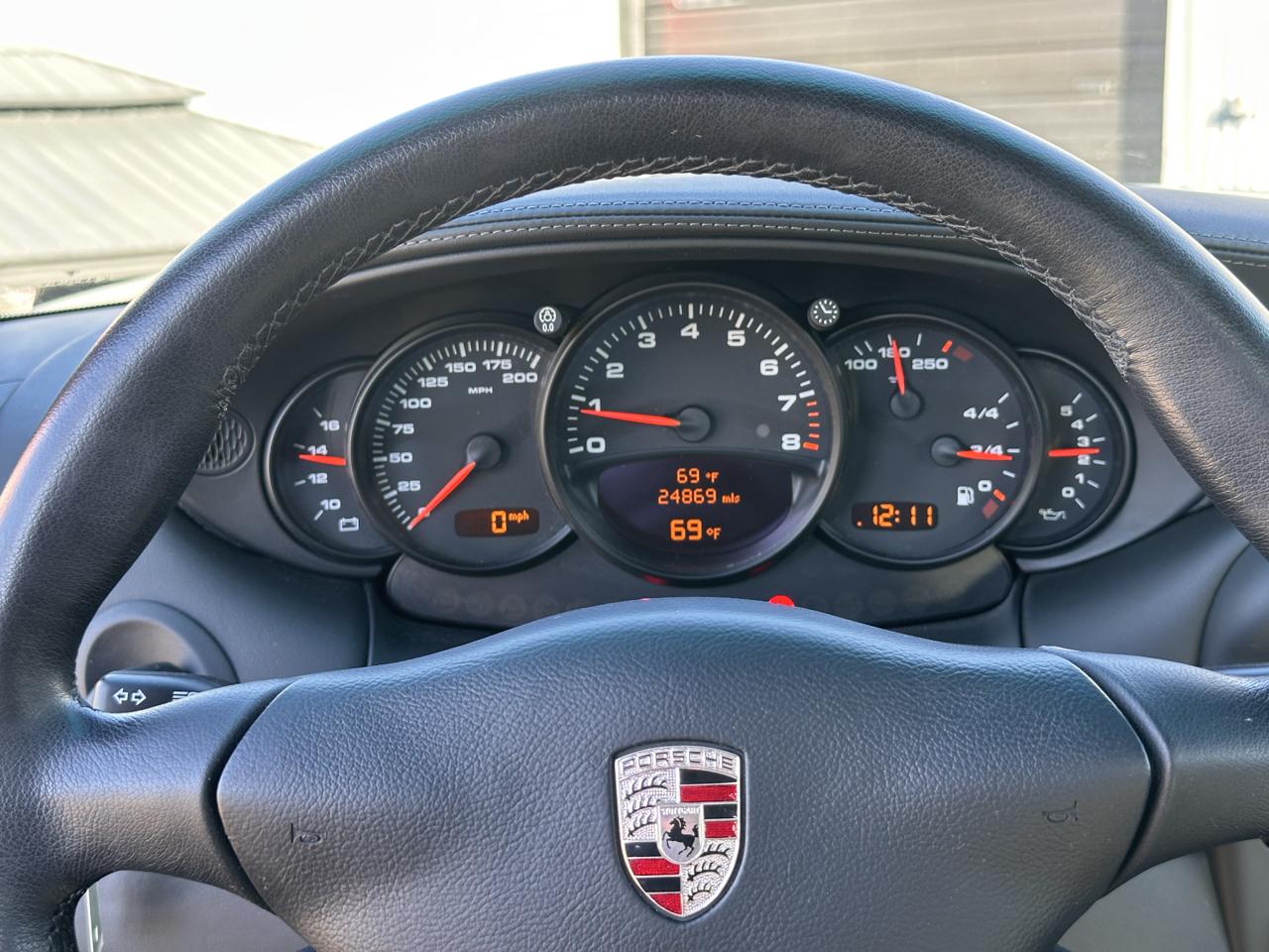 Porsche 911 Carrera 2 2D Coupe 2002