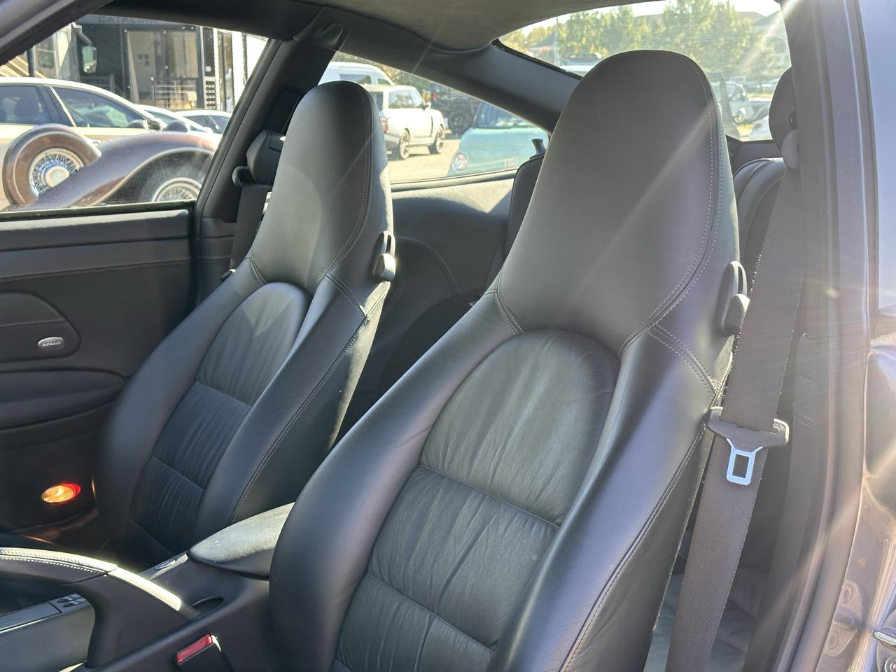 Porsche 911 Carrera 2 2D Coupe 2002