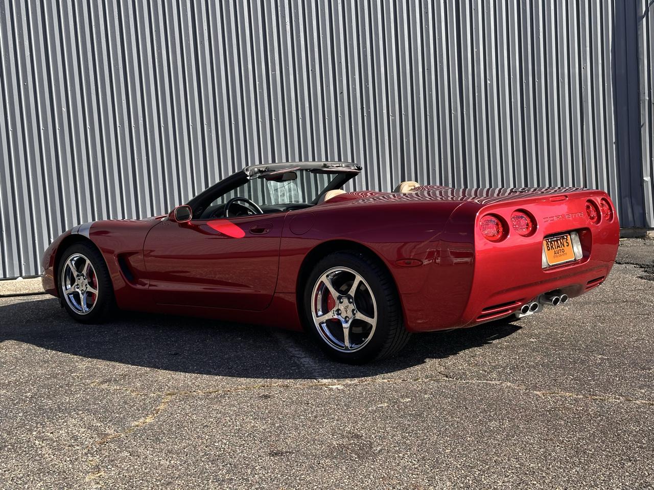 Chevrolet Corvette 2dr Convertible 2001