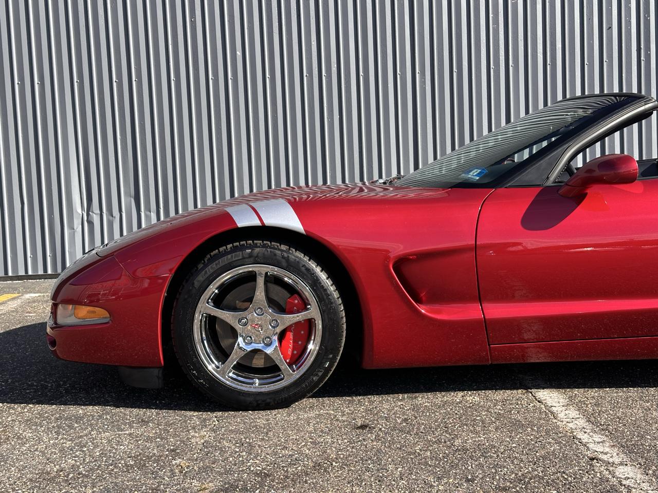 Chevrolet Corvette 2dr Convertible 2001