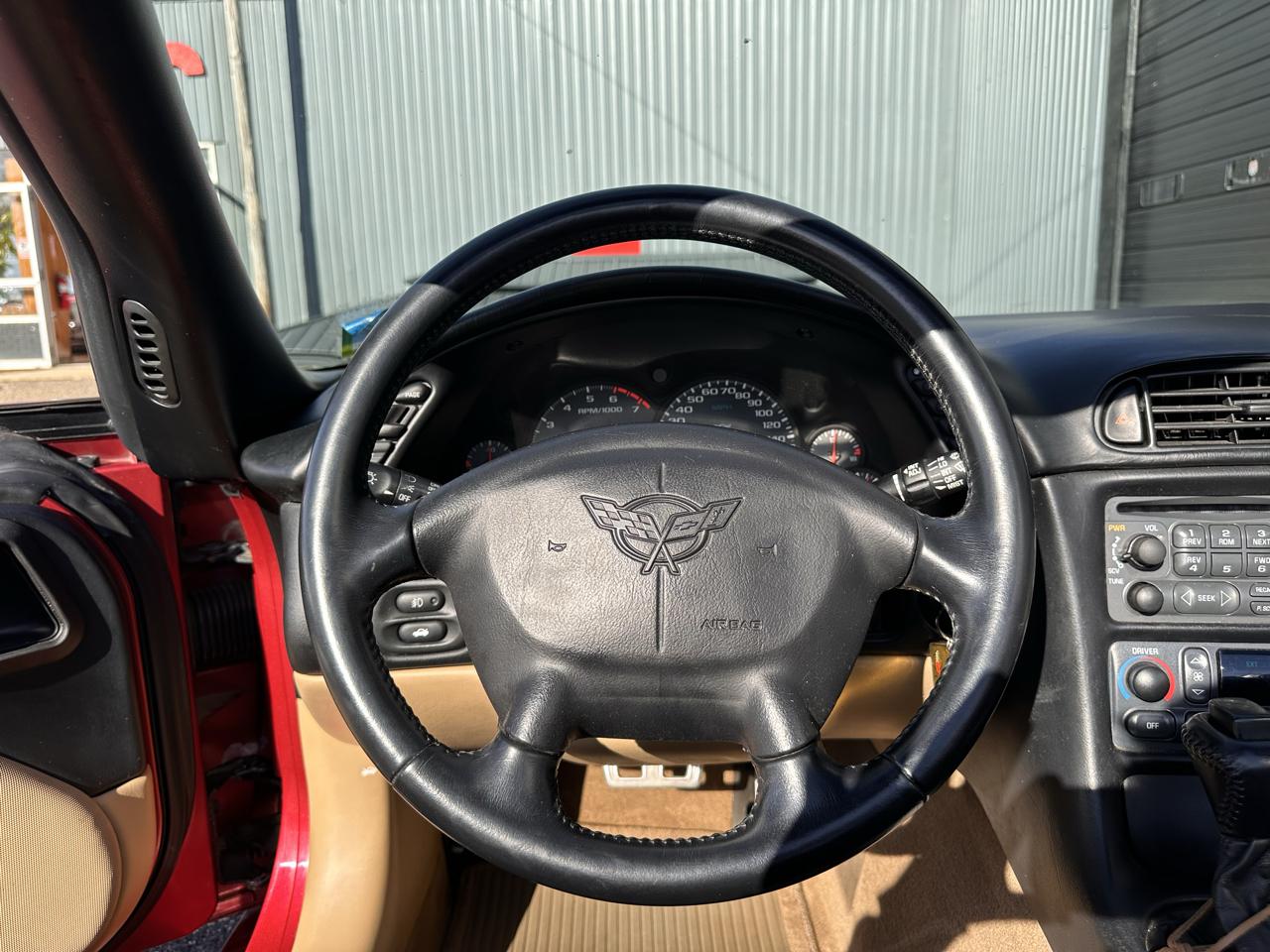 Chevrolet Corvette 2dr Convertible 2001
