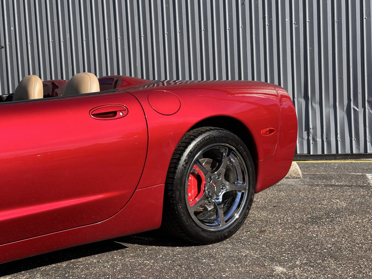 Chevrolet Corvette 2dr Convertible 2001
