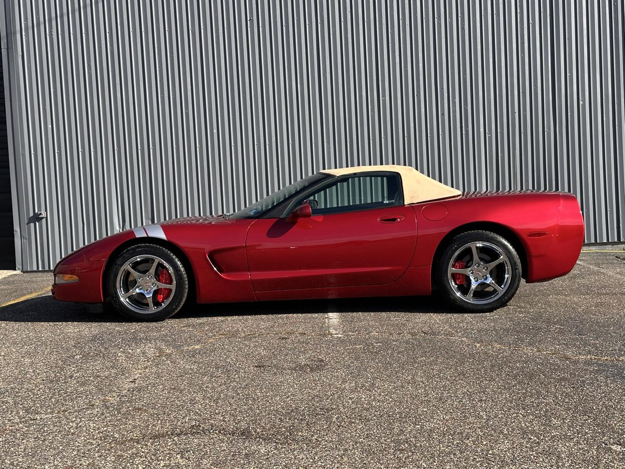 Chevrolet Corvette 2dr Convertible 2001