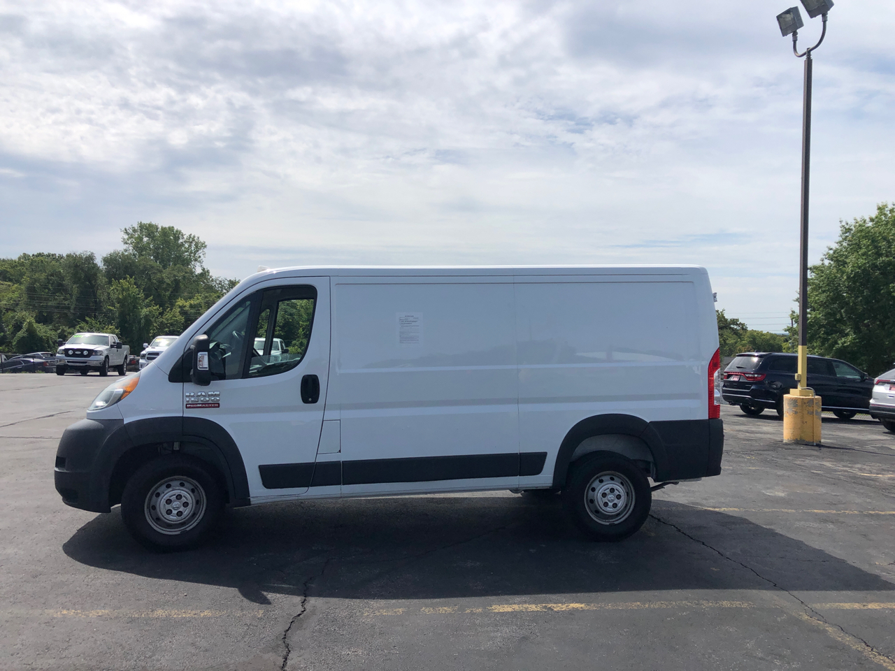 RAM ProMaster Cargo Van 1500 Low Roof 136" WB 2017