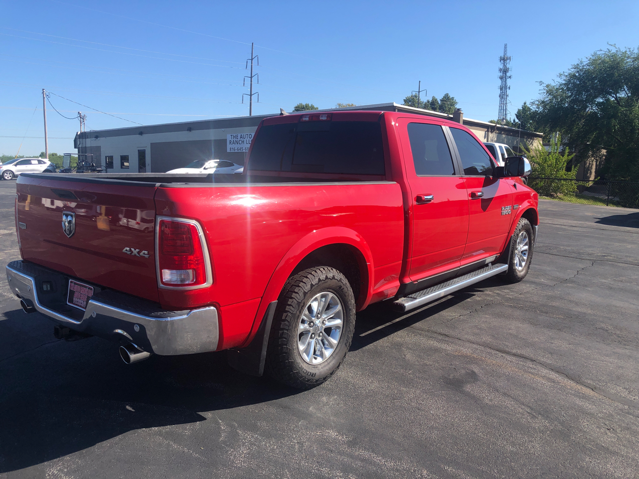 RAM 1500 4WD Crew Cab 149" Laramie 2015