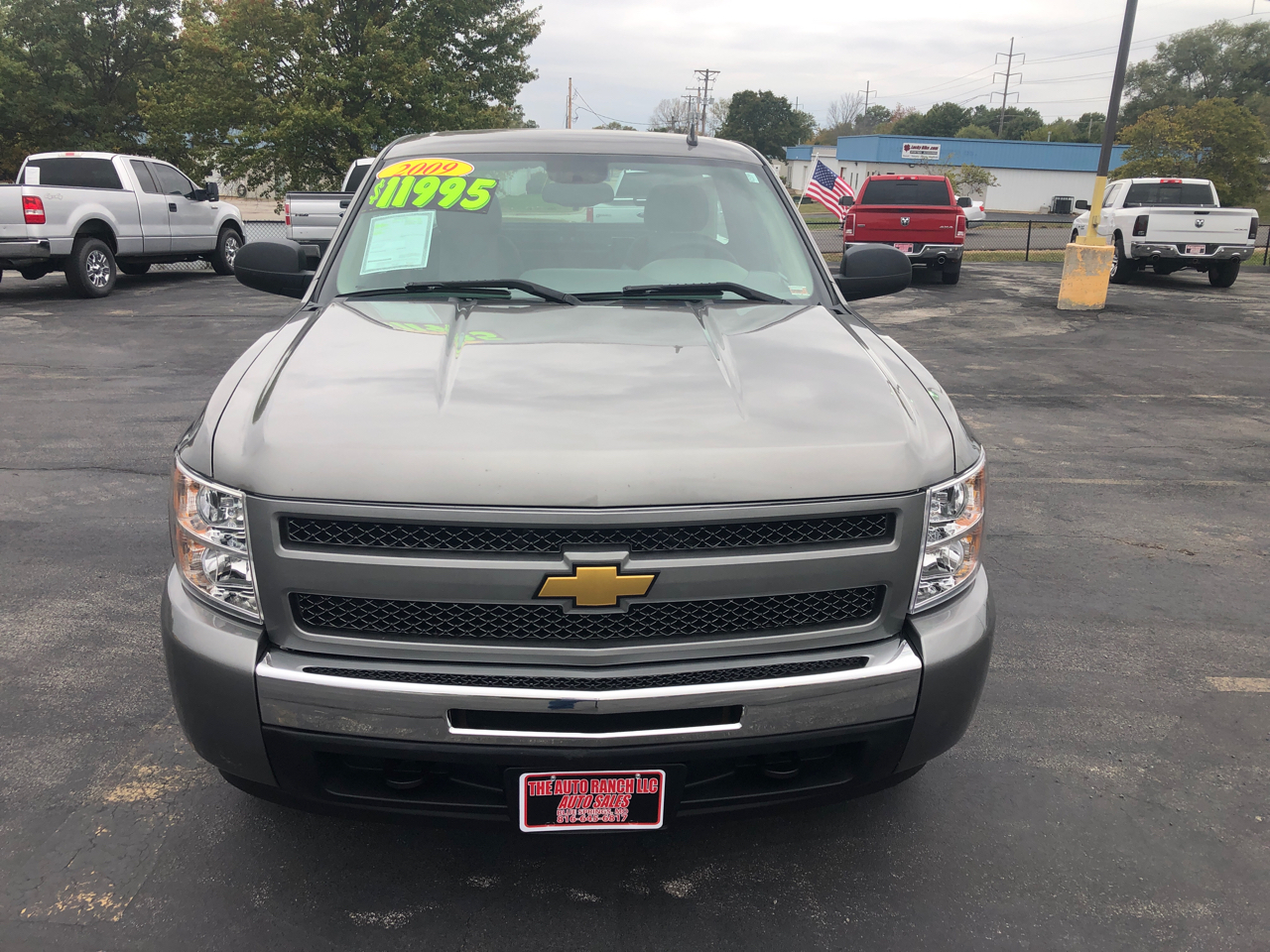 Chevrolet Silverado 1500 4WD Reg Cab 119.0" Work Truck 2009