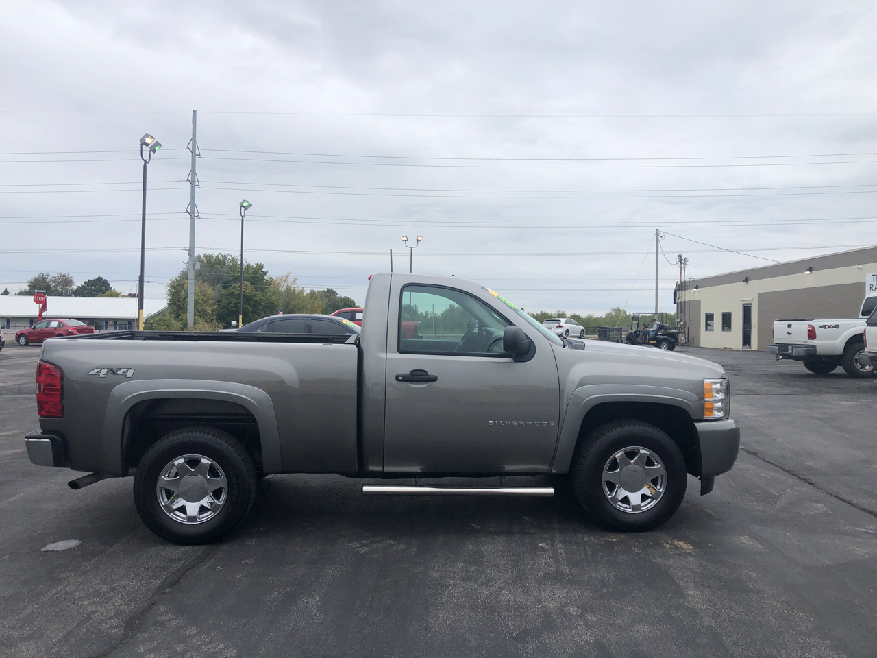Chevrolet Silverado 1500 4WD Reg Cab 119.0" Work Truck 2009
