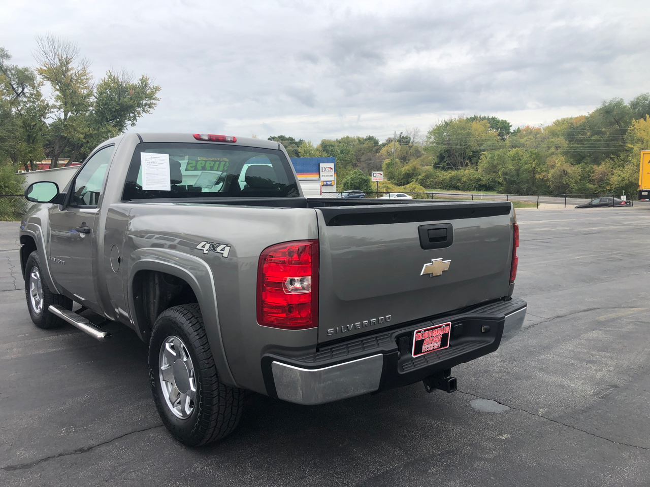 Chevrolet Silverado 1500 4WD Reg Cab 119.0" Work Truck 2009