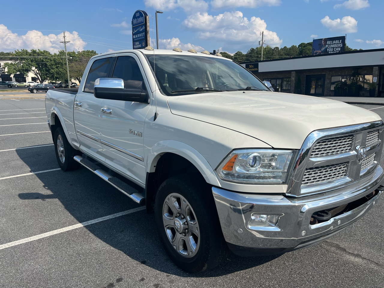 2016 Ram 2500 Laramie photo 4
