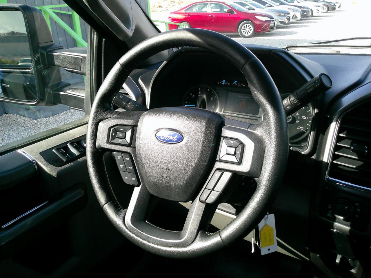 Ford F-150 XLT SuperCrew 5.5-ft. Bed 4WD 2015