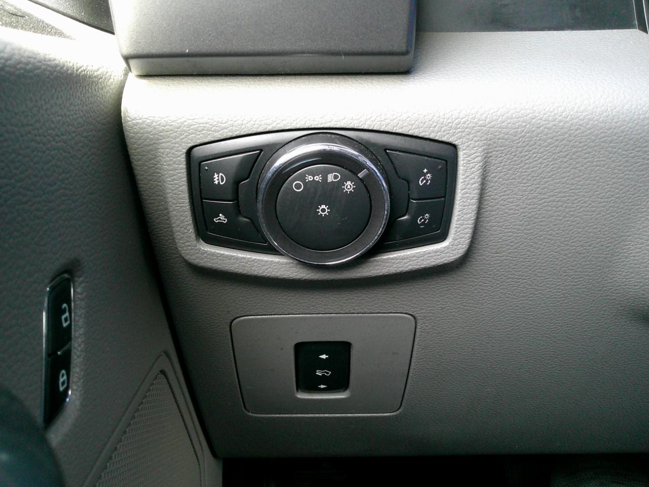 Ford F-150 XLT SuperCrew 5.5-ft. Bed 4WD 2015