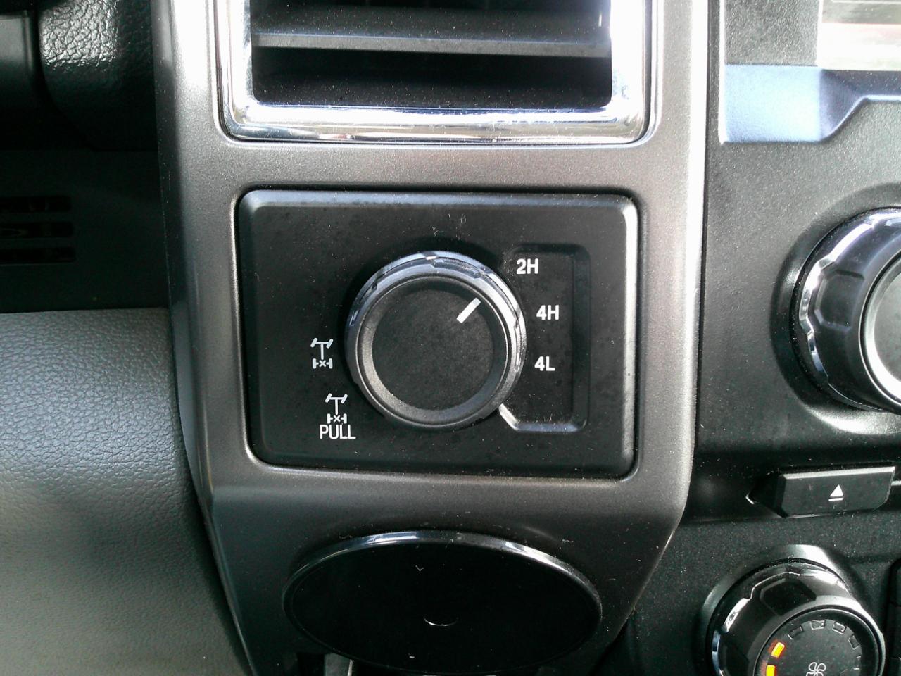 Ford F-150 XLT SuperCrew 5.5-ft. Bed 4WD 2015