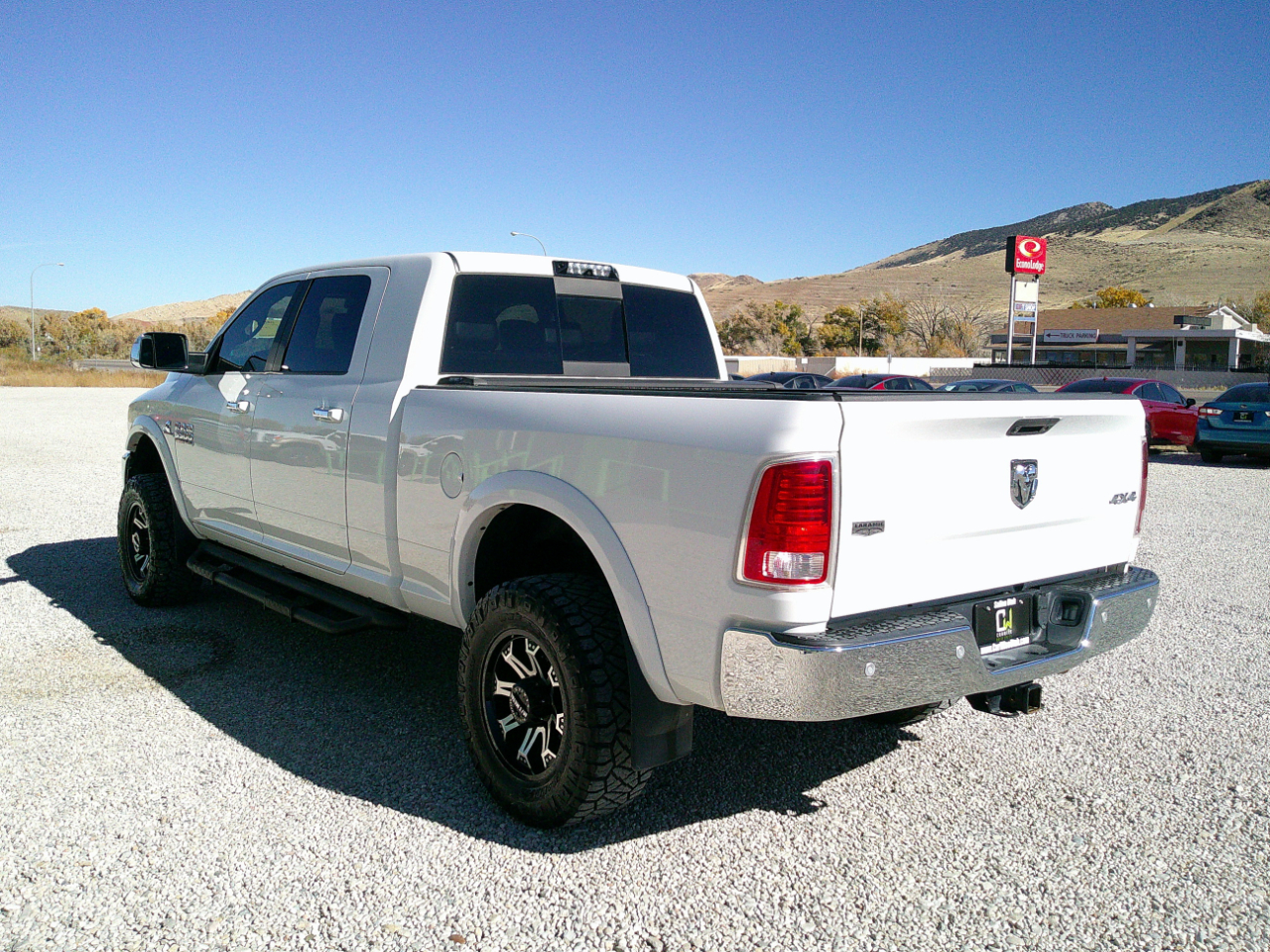 RAM 3500 Laramie Mega Cab 4WD 2017 RAM 3500 Laramie Mega Cab 4WD 2017