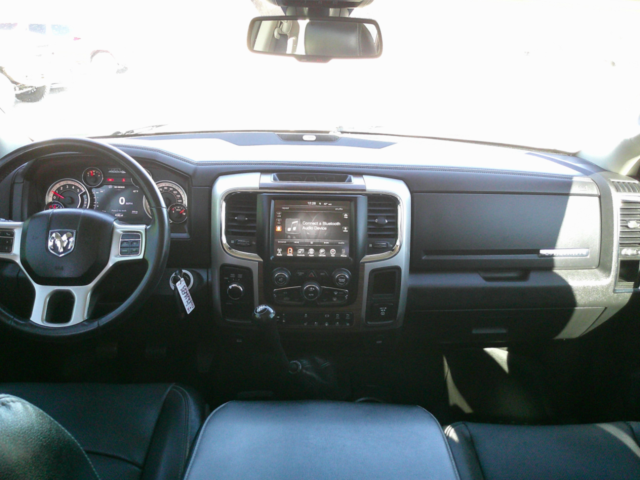 RAM 3500 Laramie Mega Cab 4WD 2017 RAM 3500 Laramie Mega Cab 4WD 2017