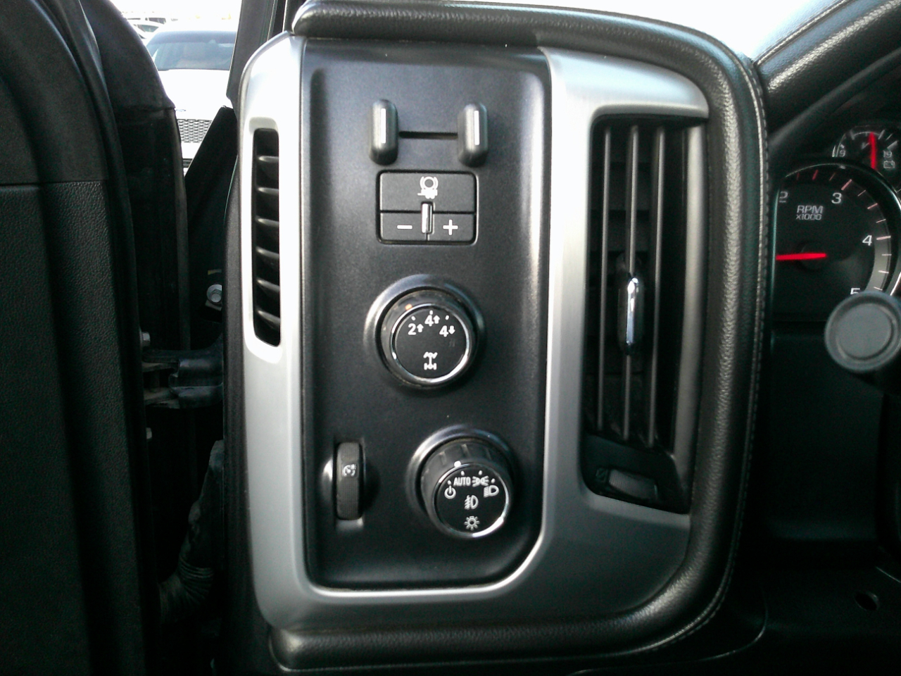 GMC Sierra 2500HD SLT Crew Cab 4WD 2015