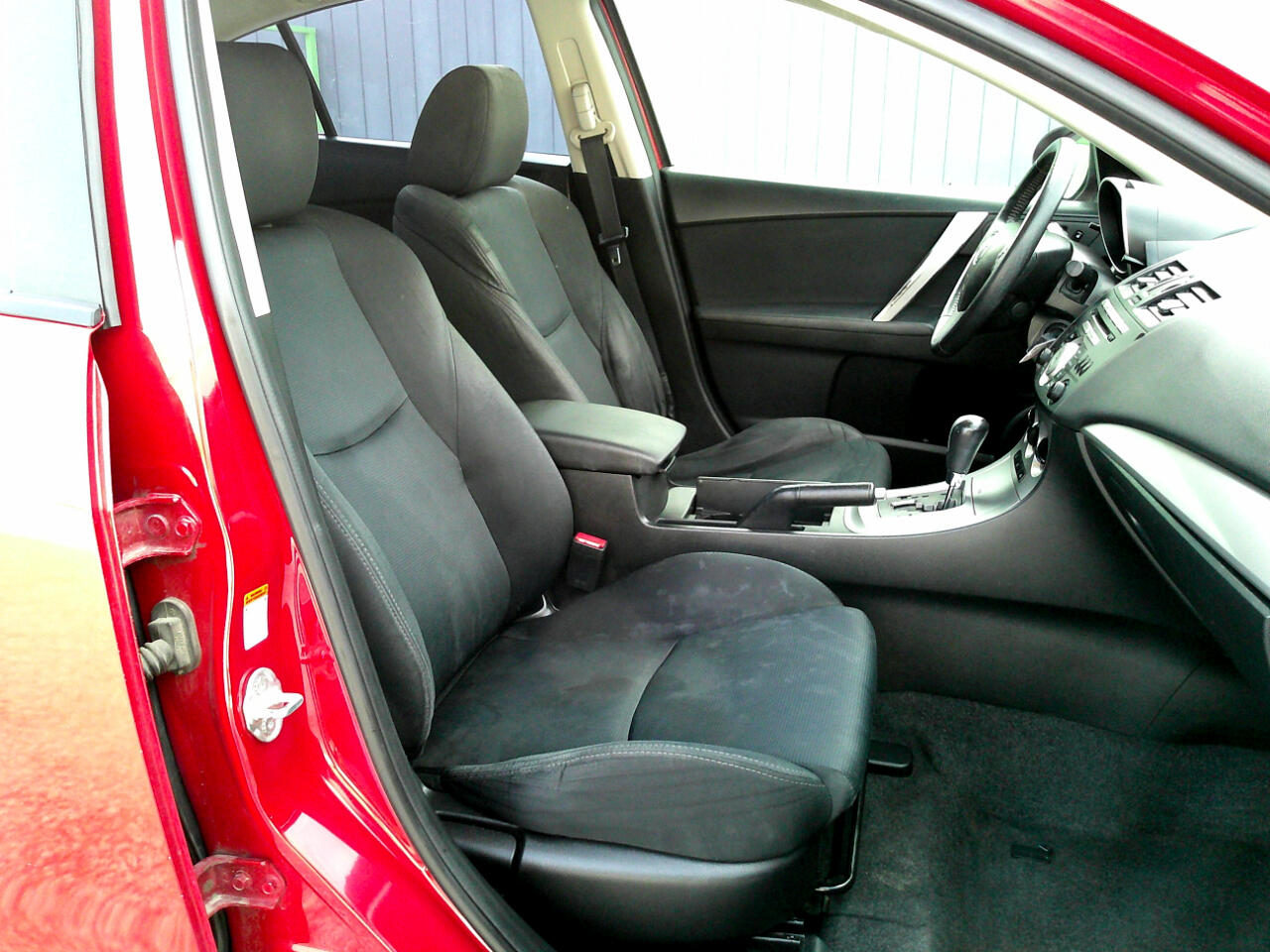 Mazda MAZDA3 s Sport 4-Door 2011