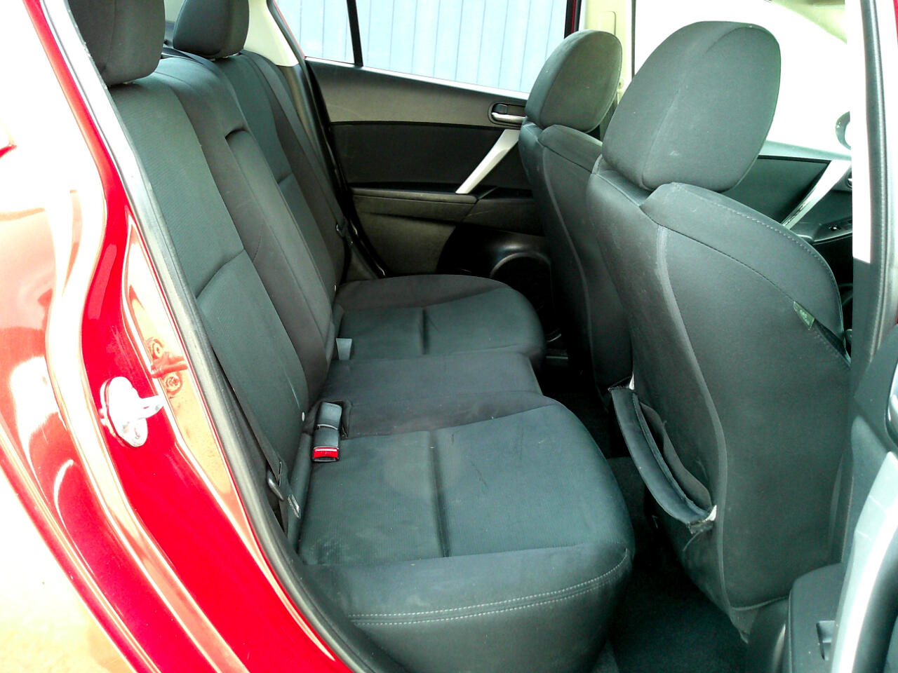 Mazda MAZDA3 s Sport 4-Door 2011