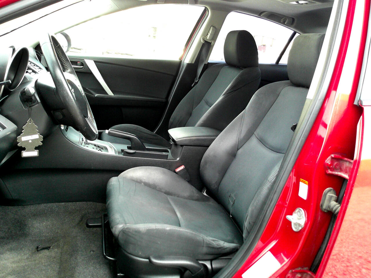 Mazda MAZDA3 s Sport 4-Door 2011