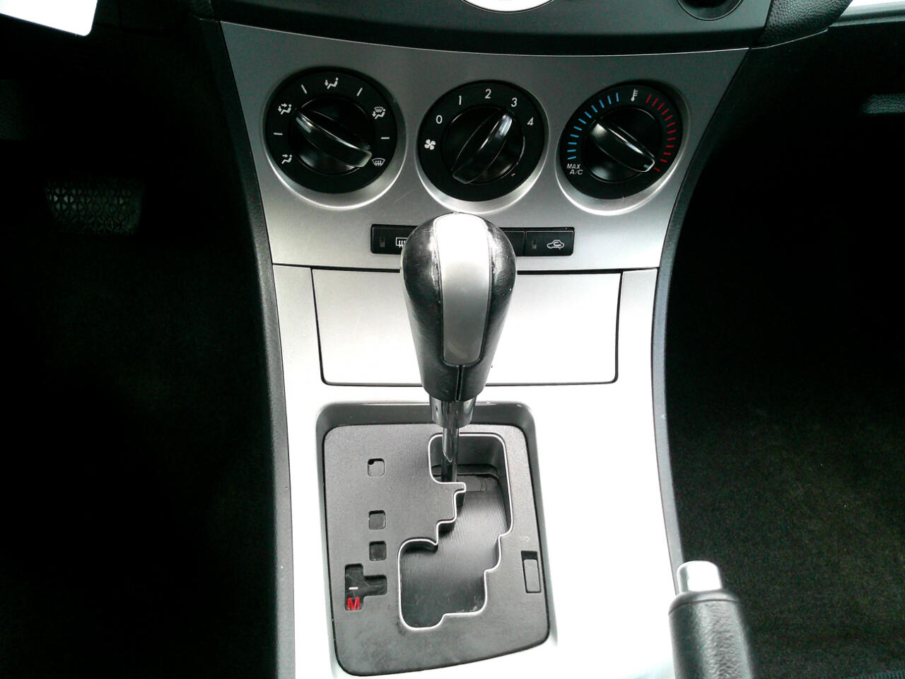 Mazda MAZDA3 s Sport 4-Door 2011