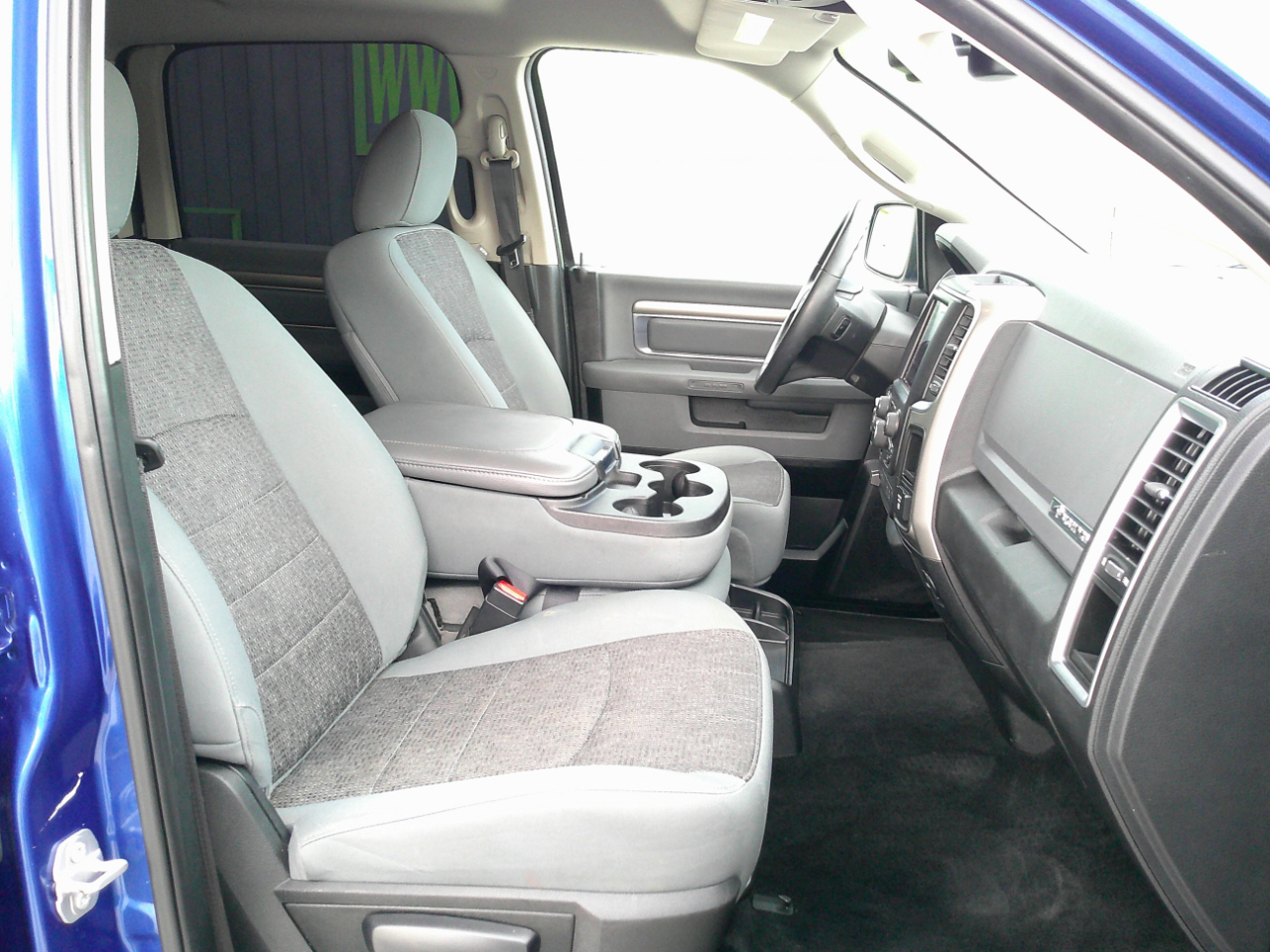 RAM 1500 Big Horn Crew Cab 4WD 2018