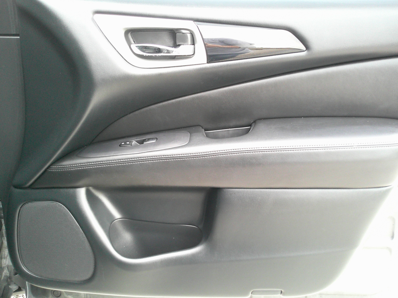 Nissan Pathfinder S 2WD 2019