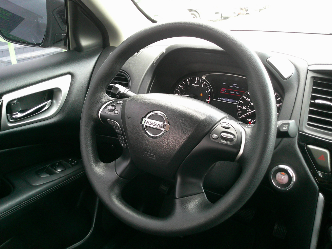 Nissan Pathfinder S 2WD 2019