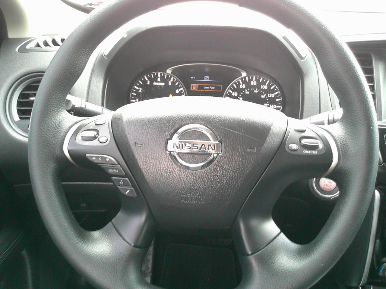 Nissan Pathfinder S 2WD 2019