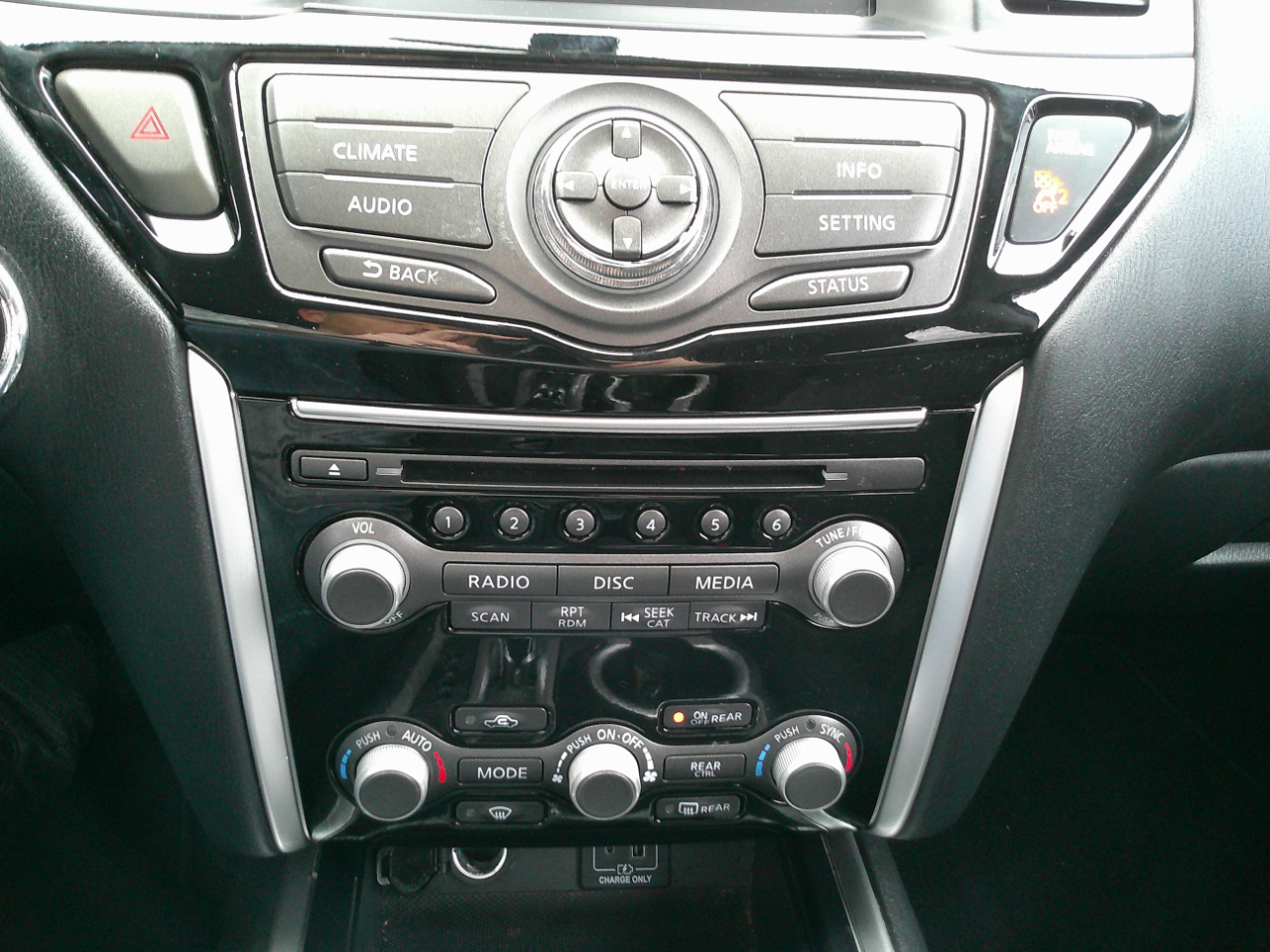 Nissan Pathfinder S 2WD 2019