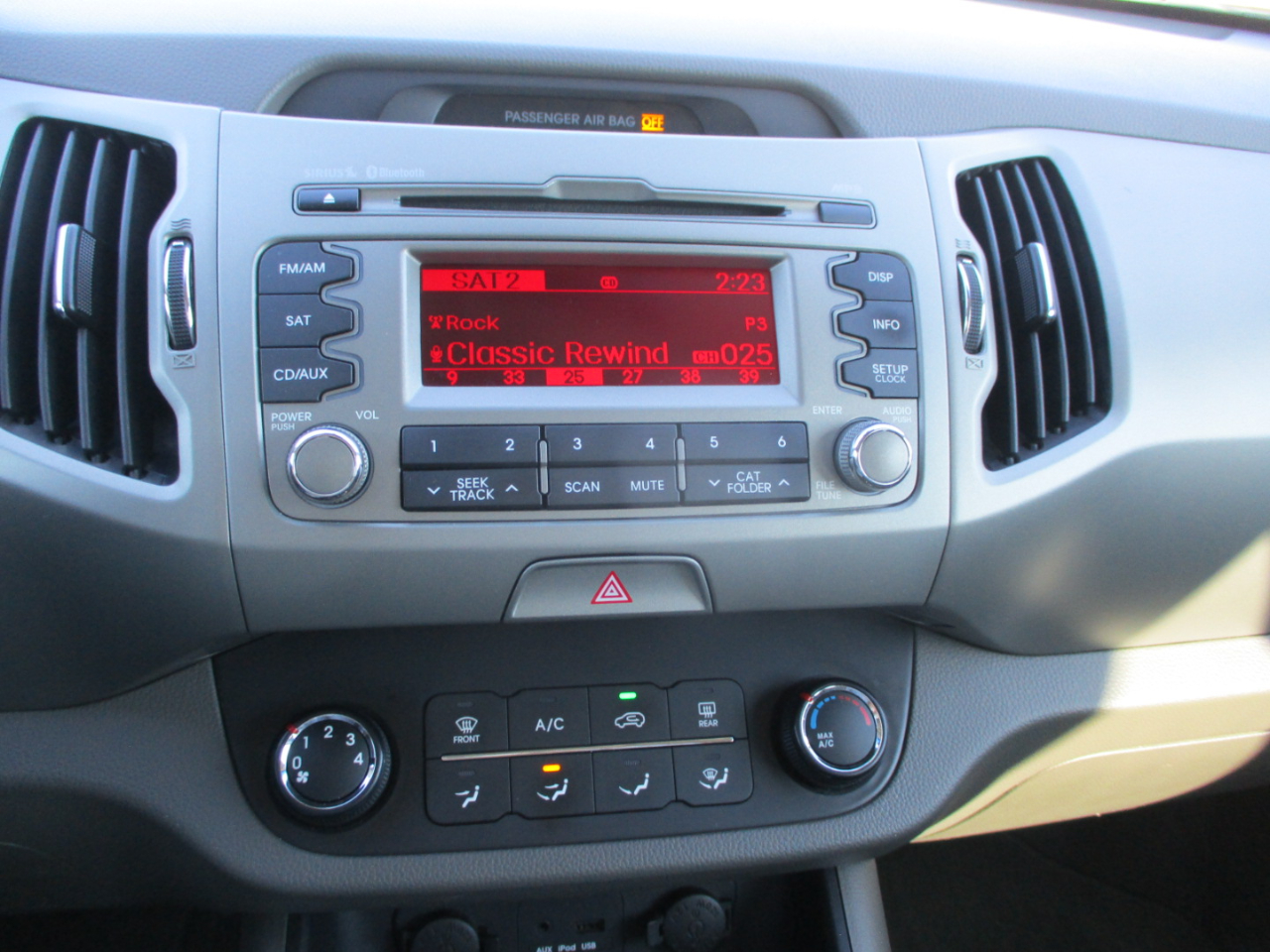 Kia Sportage LX FWD 2012