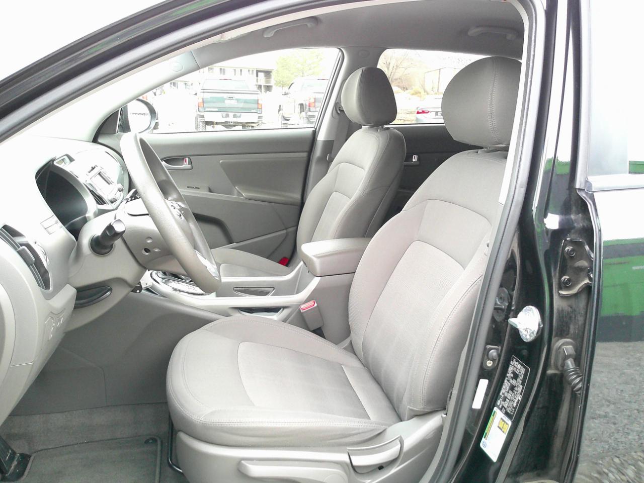 Kia Sportage LX FWD 2012