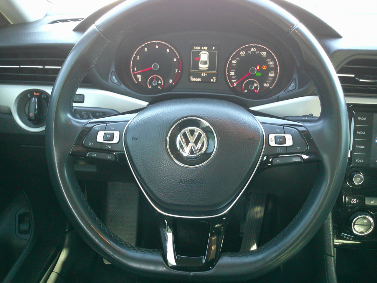 Volkswagen Passat SE 2021