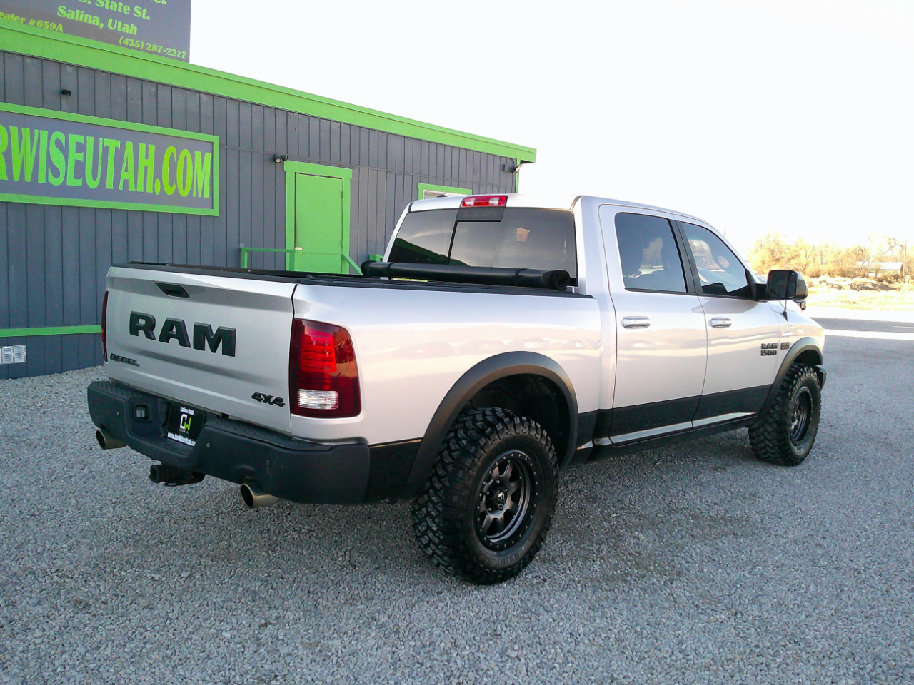 RAM 1500 Rebel Crew Cab SWB 4WD 2017