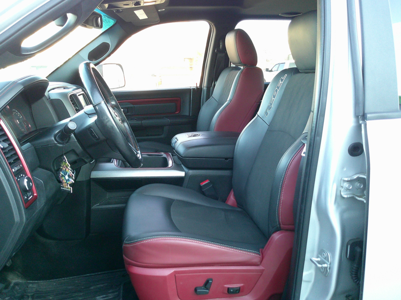 RAM 1500 Rebel Crew Cab SWB 4WD 2017