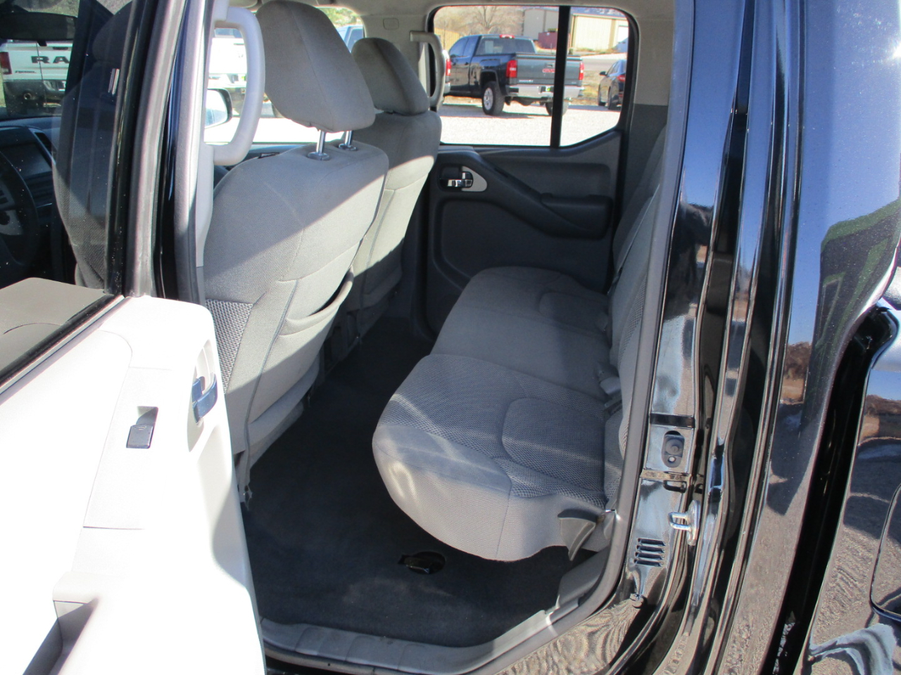 Nissan Frontier SV Crew Cab 4X4 V6 2019