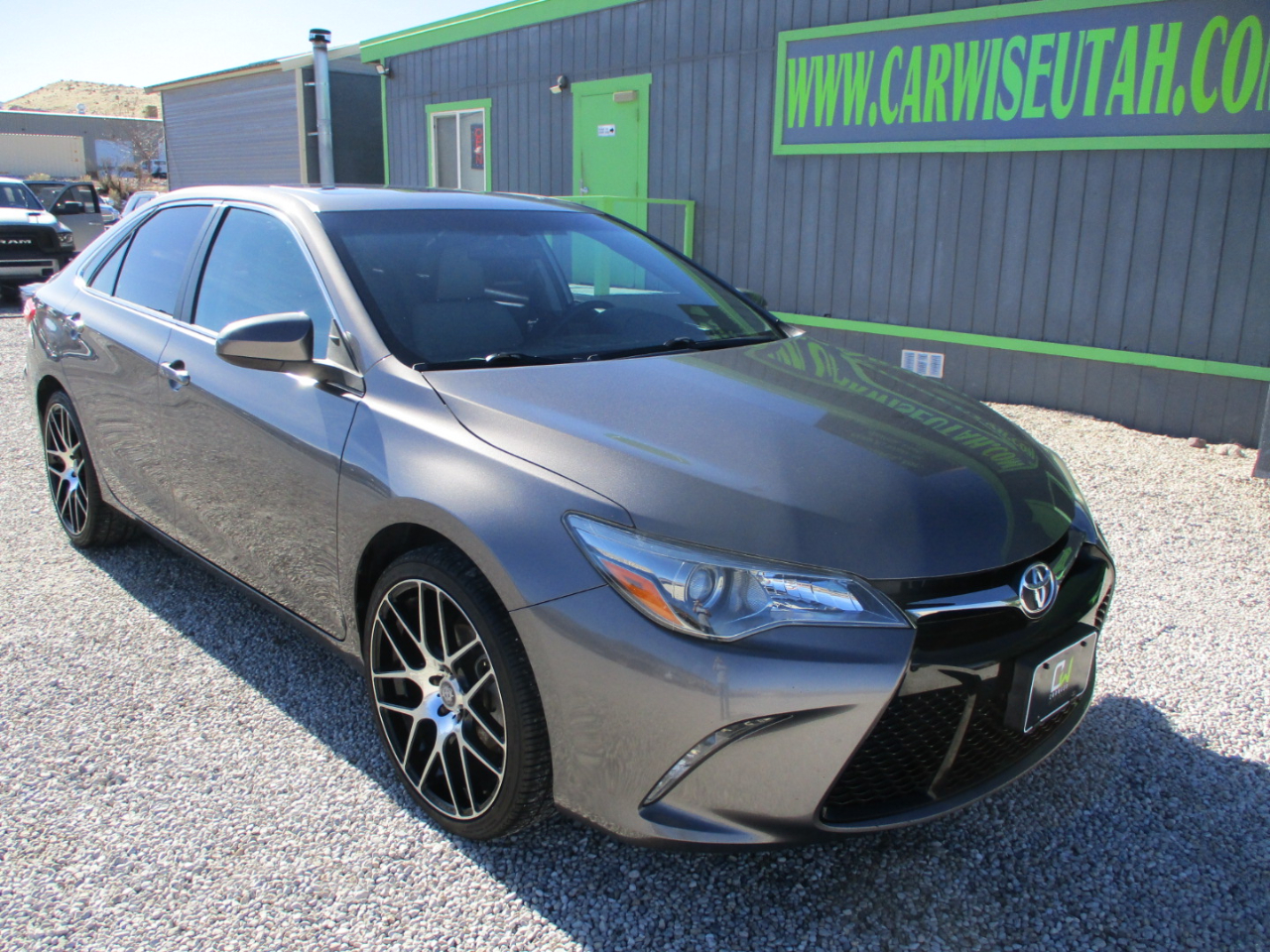 Toyota Camry SE 2017