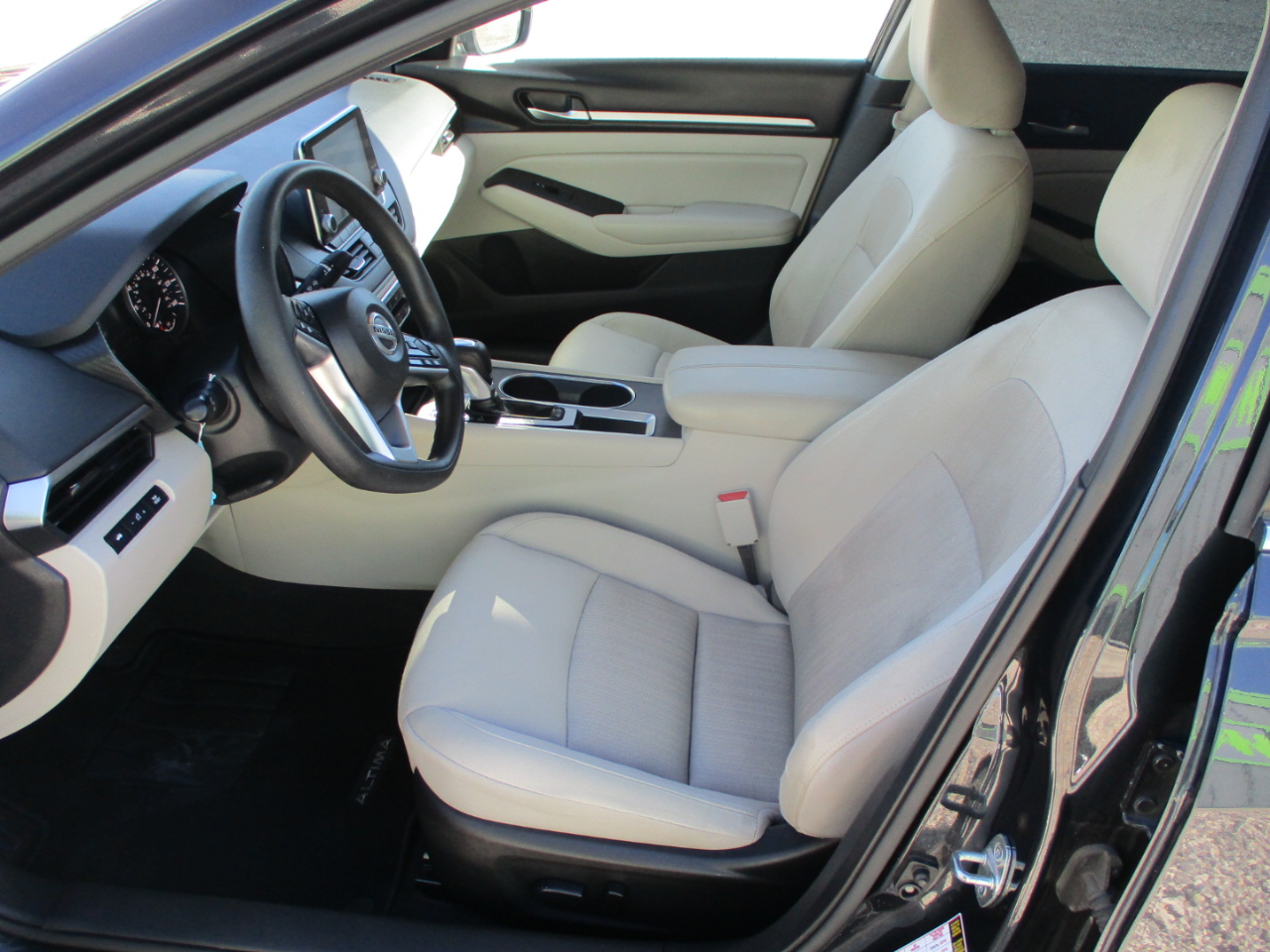 Nissan Altima 2.5 SV 2022