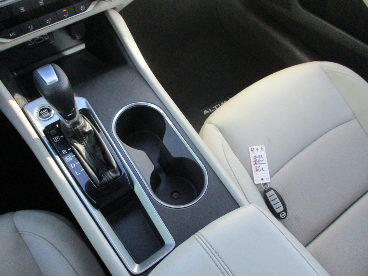 Nissan Altima 2.5 SV 2022