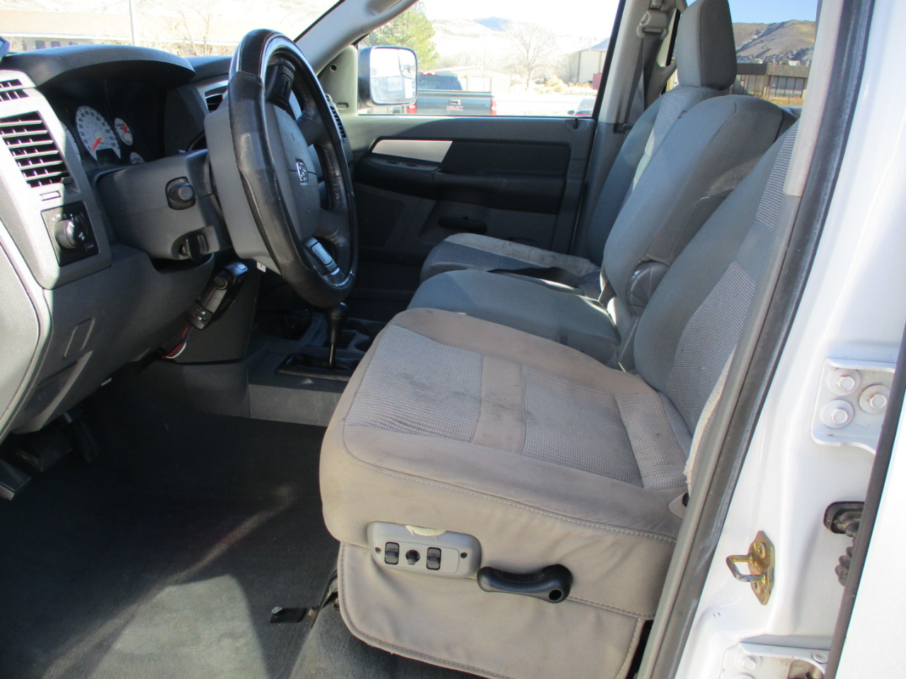 Dodge Ram 2500 Laramie Quad Cab 4WD 2007