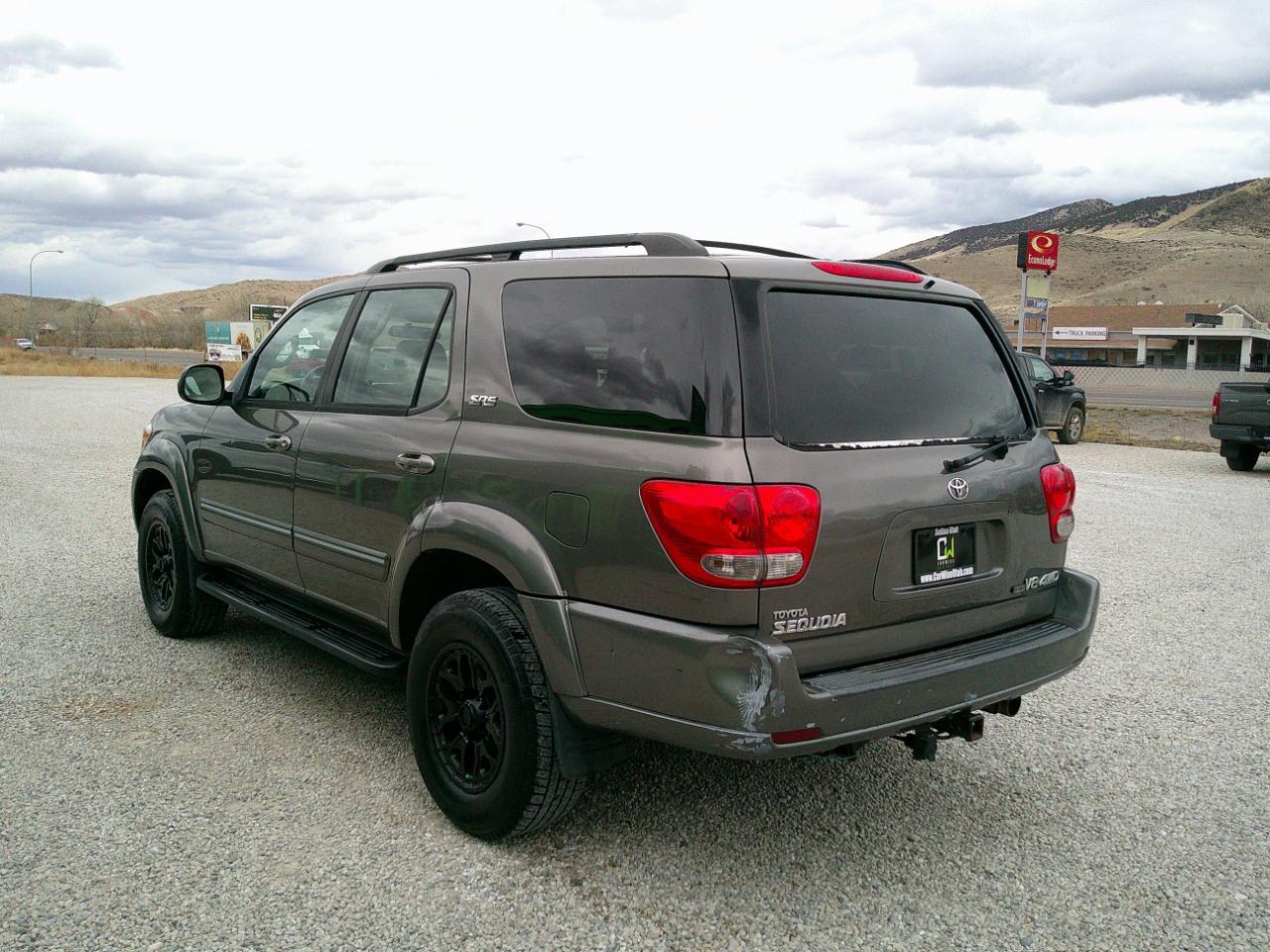 Toyota Sequoia SR5 4WD 2006