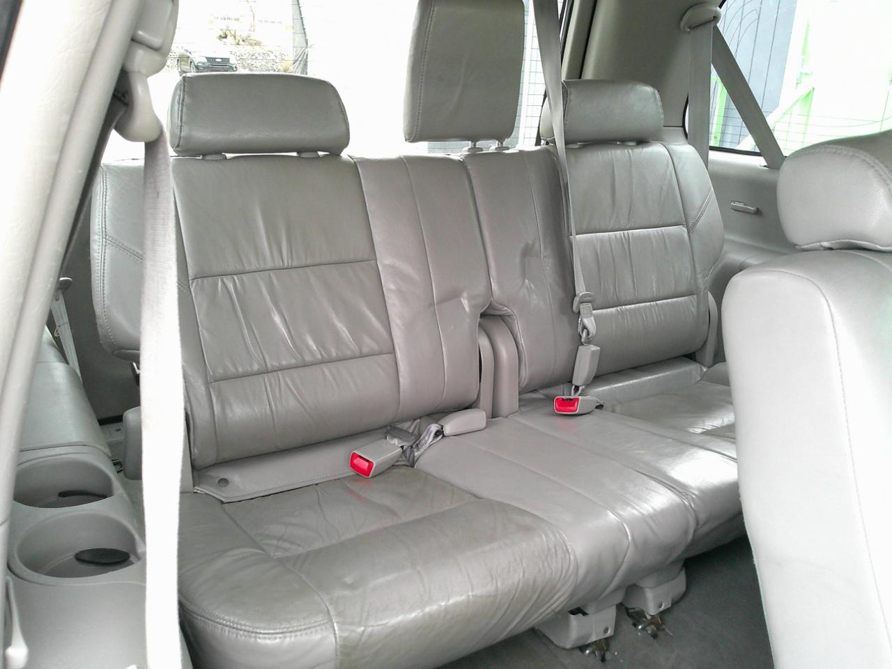 Toyota Sequoia SR5 4WD 2006