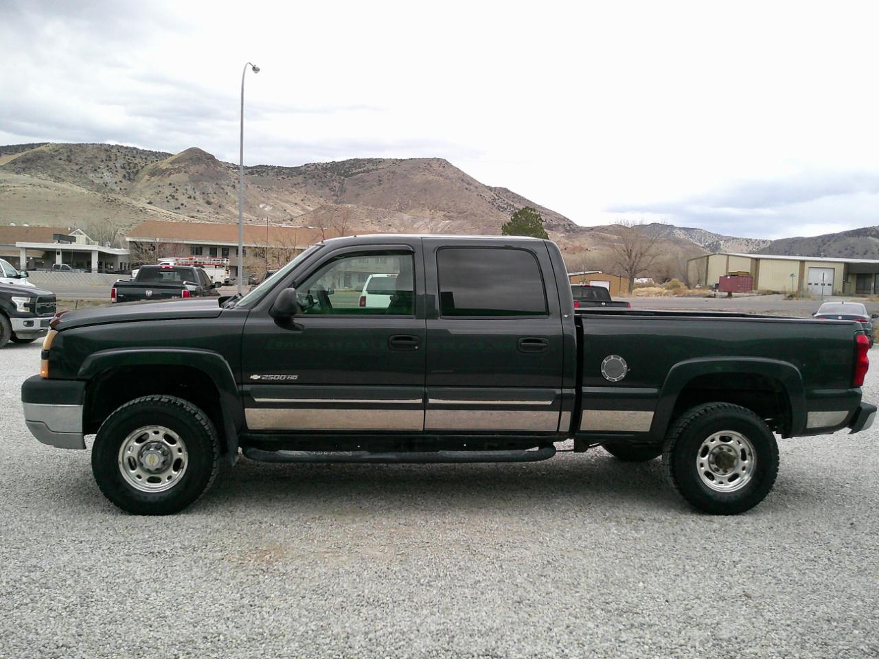 Chevrolet Silverado 2500HD LT Crew Cab 4WD 2005
